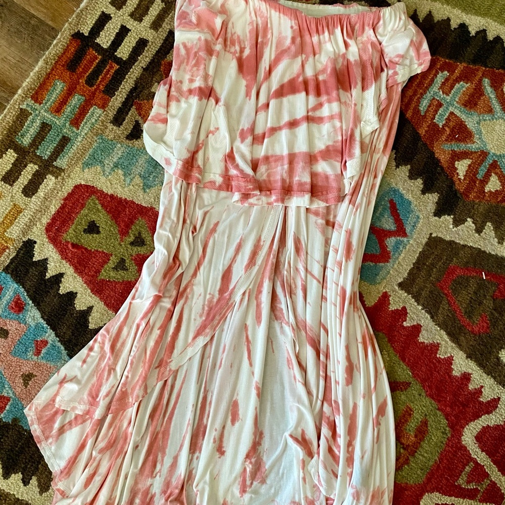 Pink and White Strapless Dress - Picture 2 of 4